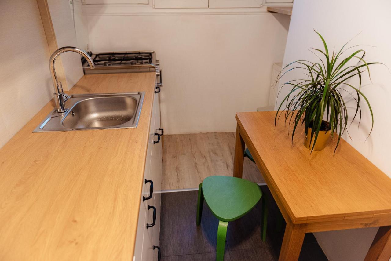 City Center Downtown Apartment Bucarest Esterno foto