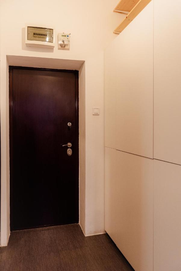 City Center Downtown Apartment Bucarest Esterno foto